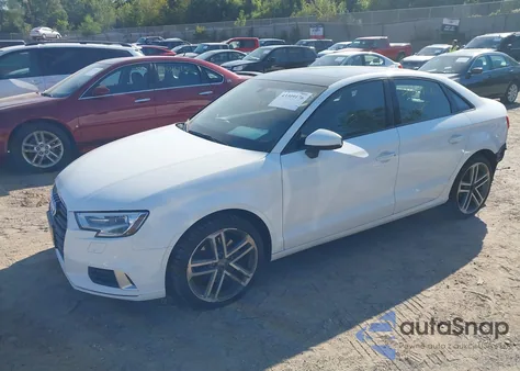 2017 Audi A3 2.0T Premium z USA, uszkodzony, nr VIN WAUB8GFFXH1057556